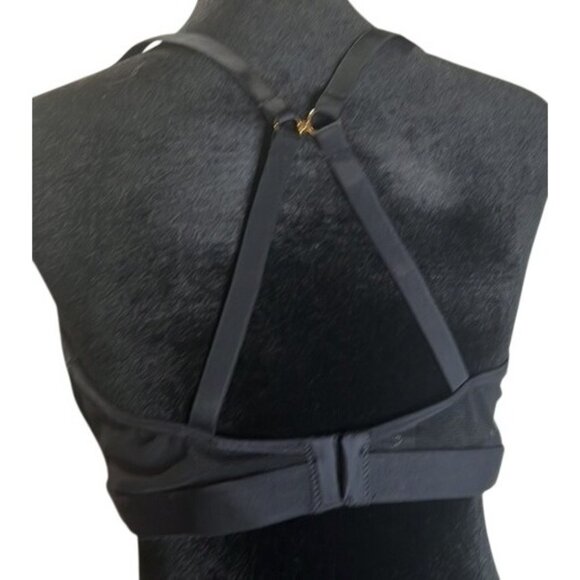 Lively 36DD Black Bra With Leaf Patterned Cups Adjustable Straps - Picture 3 of 5